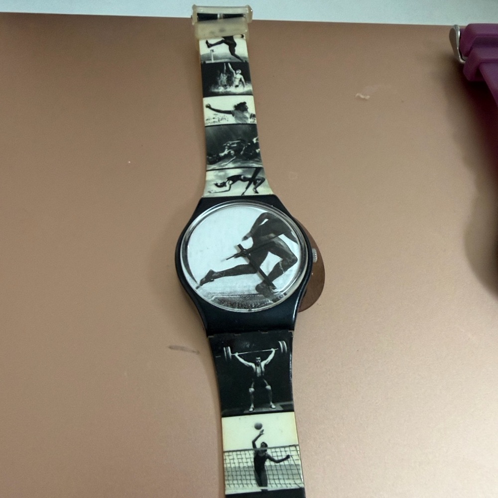 1996 Olympics Annie Liebowitz Swatch Black & Cream Sports Graphic Analog Watch - Picture 9 of 10